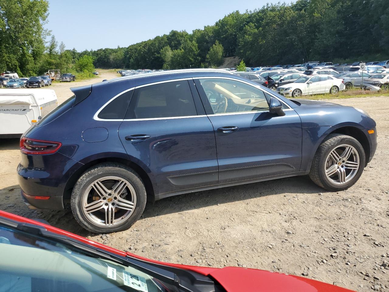 Image 3 of Porsche Macan S 2016 with VIN WP1AB2A51GLB50145