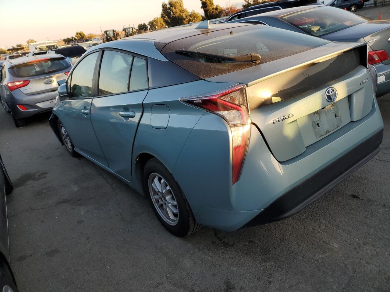 Изображение 2 2016 TOYOTA PRIUS  2016 с VIN JTDKBRFU9G3010553
