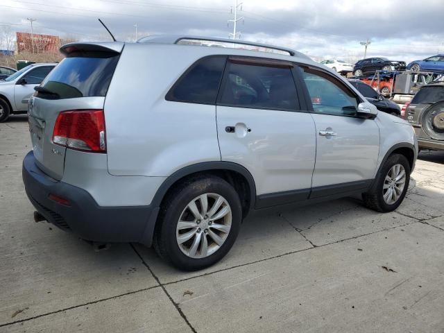 Image 3 of 2011 KIA SORENTO EX 2011 with VIN 5XYKU4A23BG134003