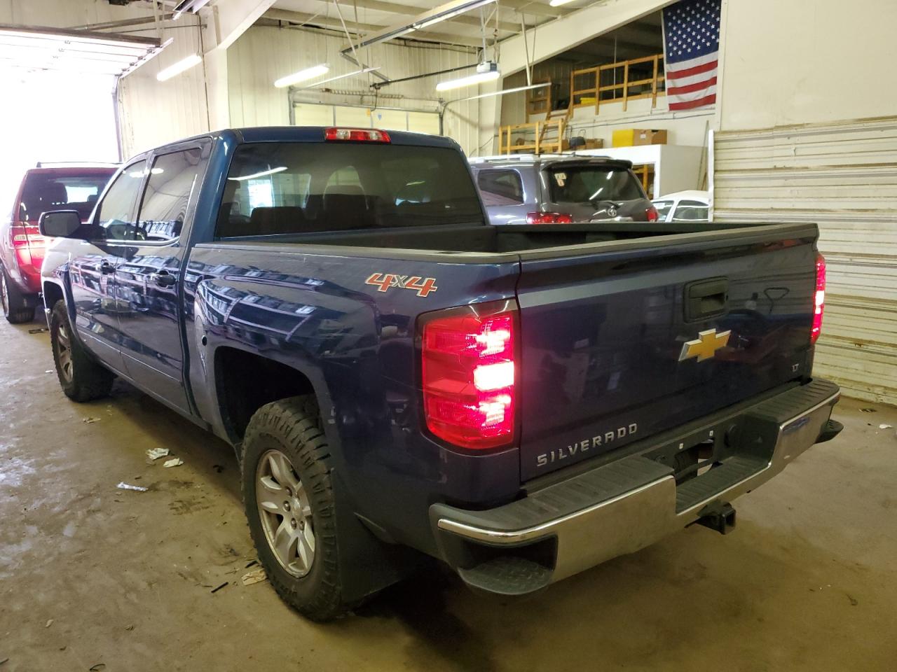 Изображение 2 2015 CHEVROLET SILVERADO K1500 LT 2015 с VIN 3GCUKREC7FG525838