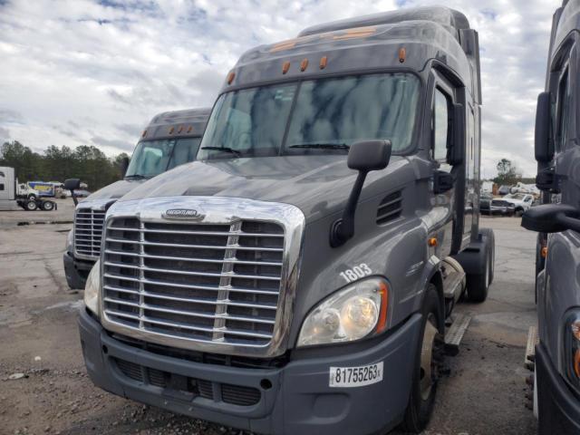 Image 2 of 2018 FREIGHTLINER CASCADIA 113  2018 with VIN 3AKJGHDV4JSJV6365