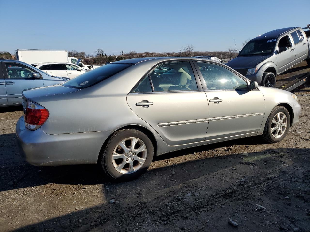 Obraz 3 z 2005 TOYOTA CAMRY LE 2005 z VIN 4T1BE30K95U508024