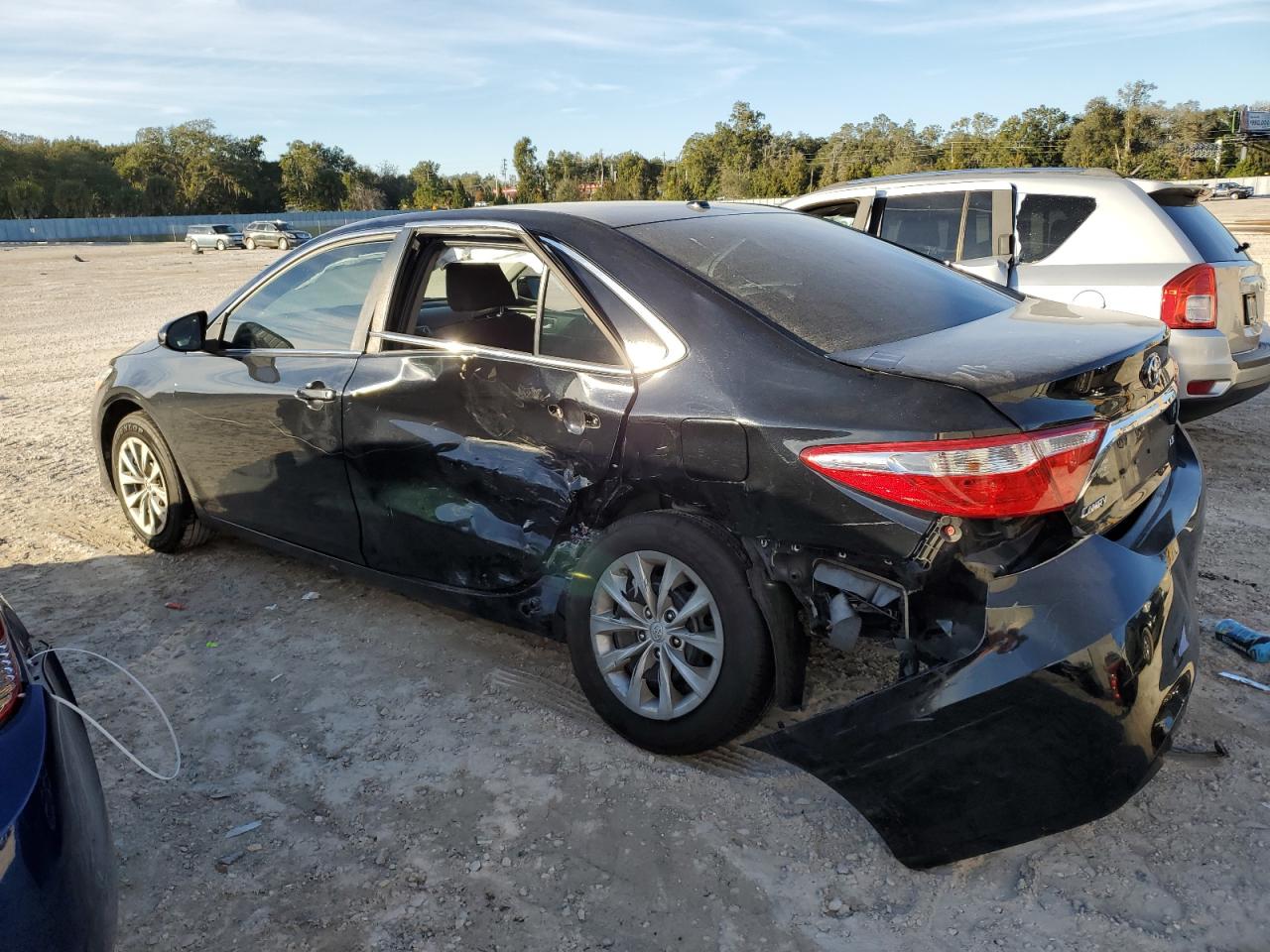 Изображение 2 2017 TOYOTA CAMRY LE 2017 с VIN 4T1BF1FKXHU389963