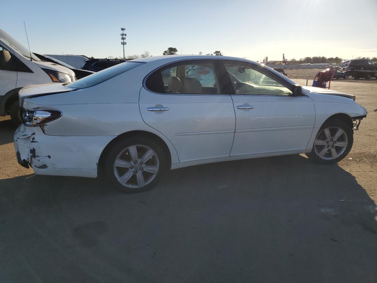 Изображение 3 2005 LEXUS ES 330 2005 с VIN JTHBA30G155067669
