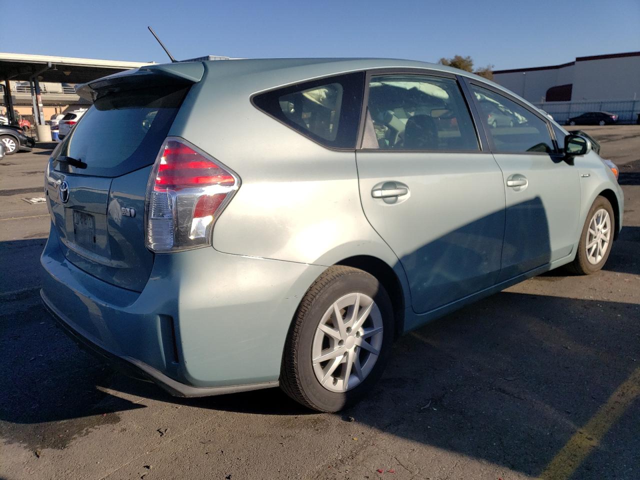 Image 3 of 2016 TOYOTA PRIUS V  2016 with VIN JTDZN3EU1GJ047404