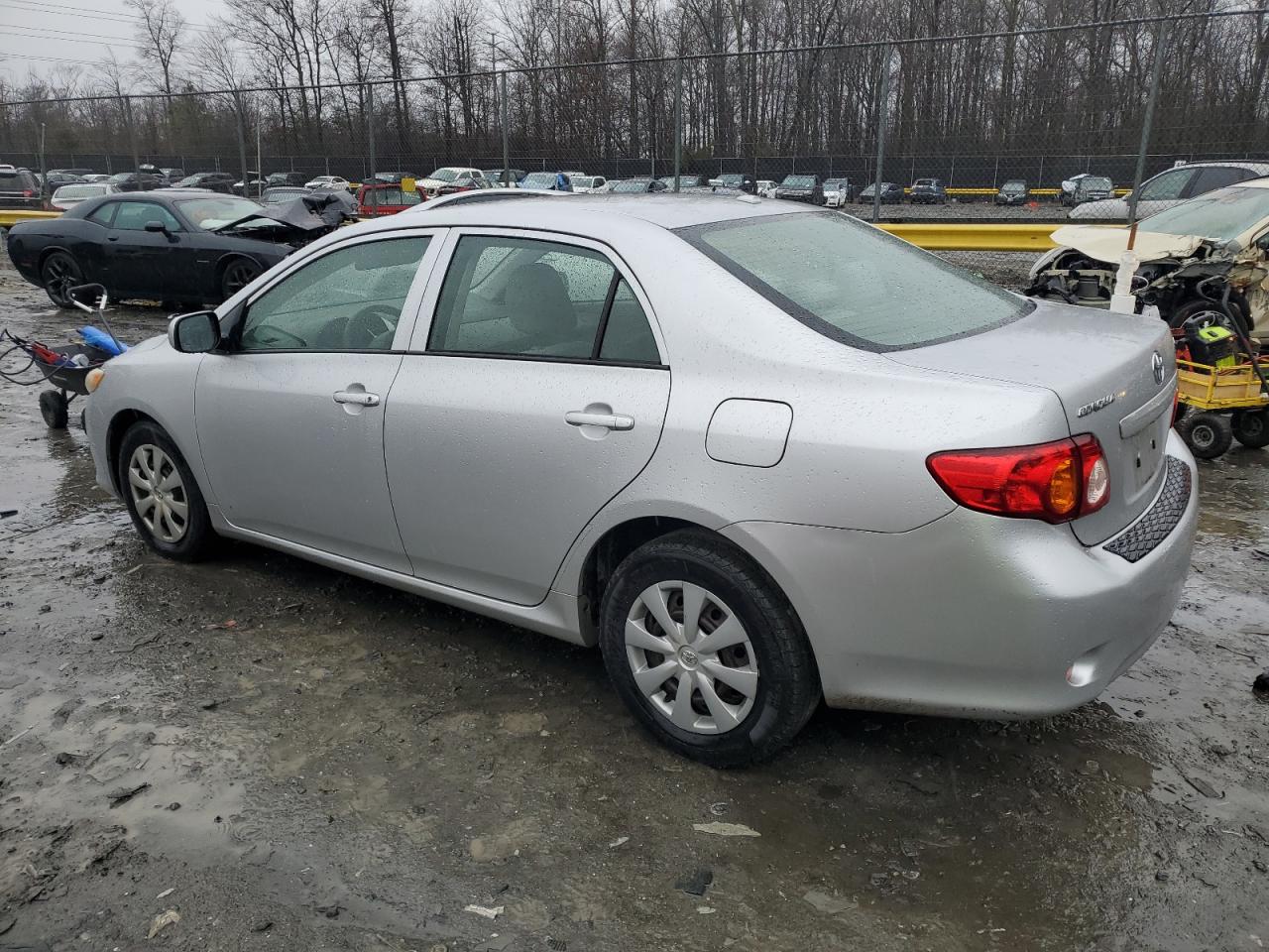 Obraz 2 z 2009 TOYOTA COROLLA BASE 2009 z VIN JTDBL40E29J031051