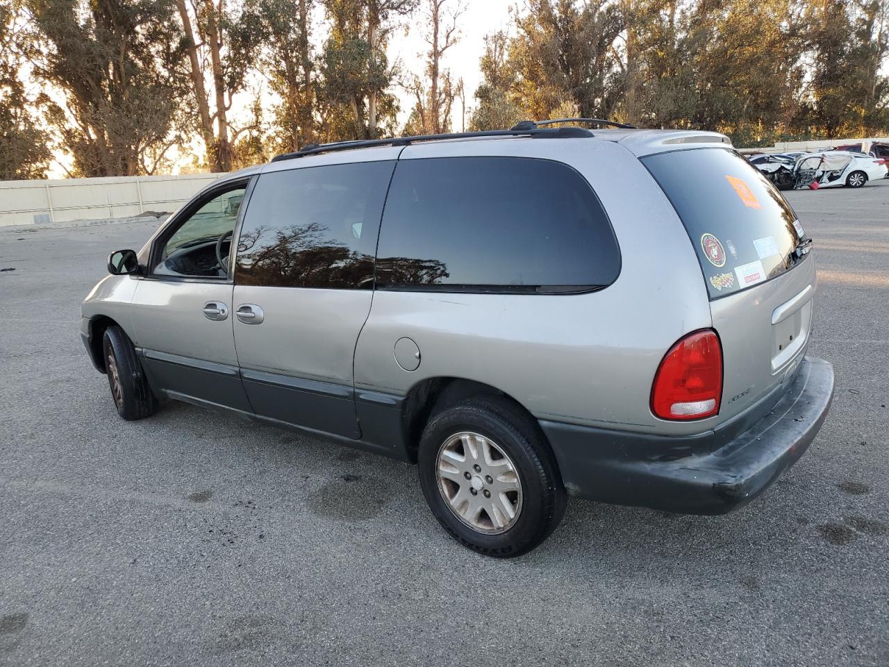 Obraz 2 z 1997 DODGE GRAND CARAVAN LE 1997 z VIN 1B4GP54L6VB372821