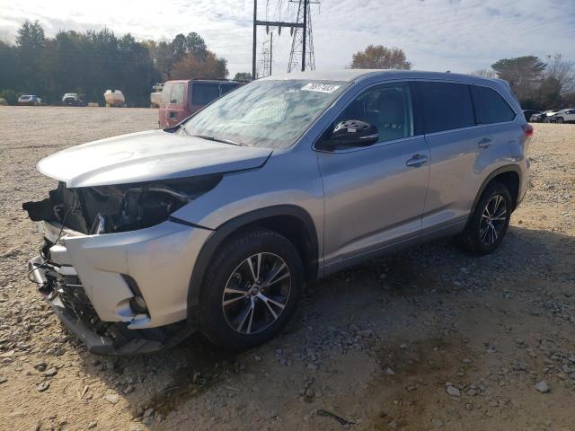 Image 1 of 2018 TOYOTA HIGHLANDER LE 2018 with VIN 5TDZZRFH1JS278063