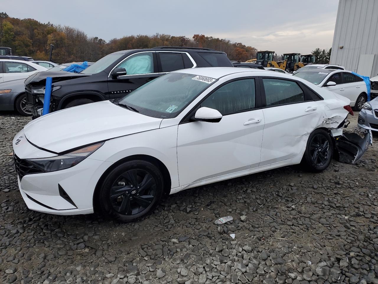 Изображение 1 2023 HYUNDAI ELANTRA BLUE 2023 с VIN KMHLM4AJXPU054310