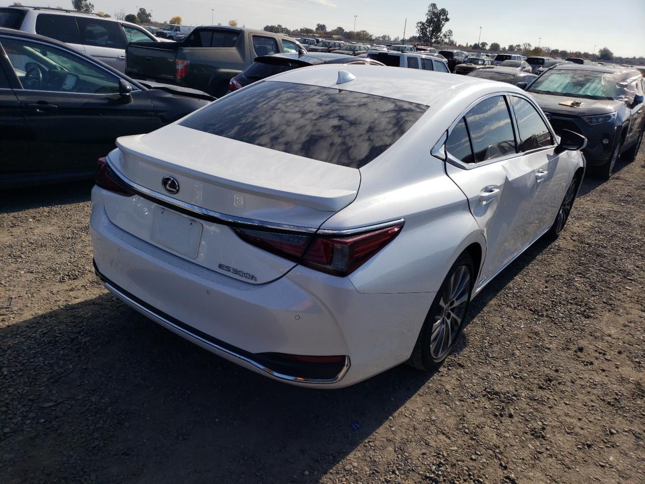Obraz 3 z 2021 LEXUS ES 300H 2021 z VIN 58ADA1C12MU006314