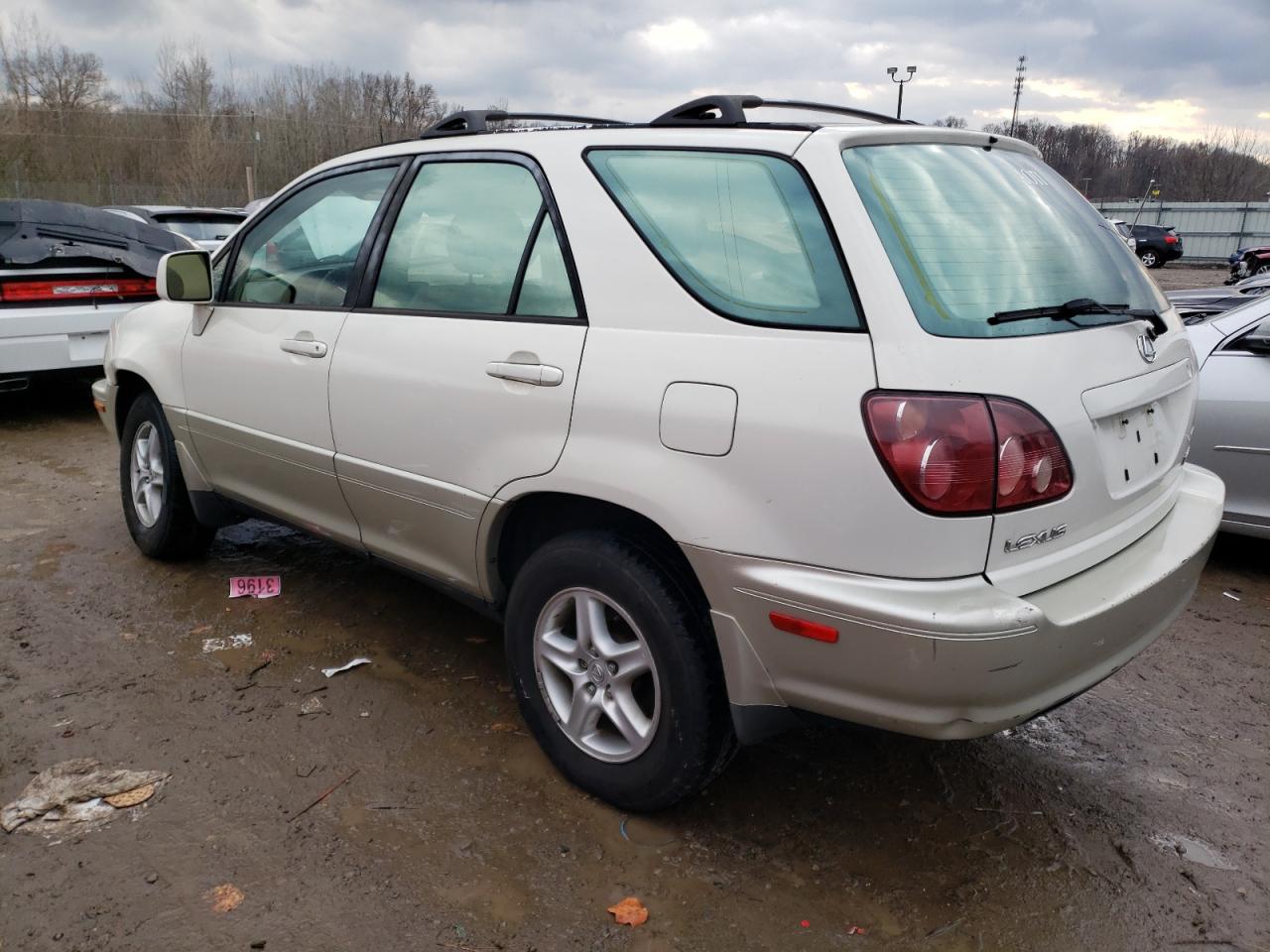 Image 2 of 2000 LEXUS RX 300 2000 with VIN JT6HF10U8Y0145977