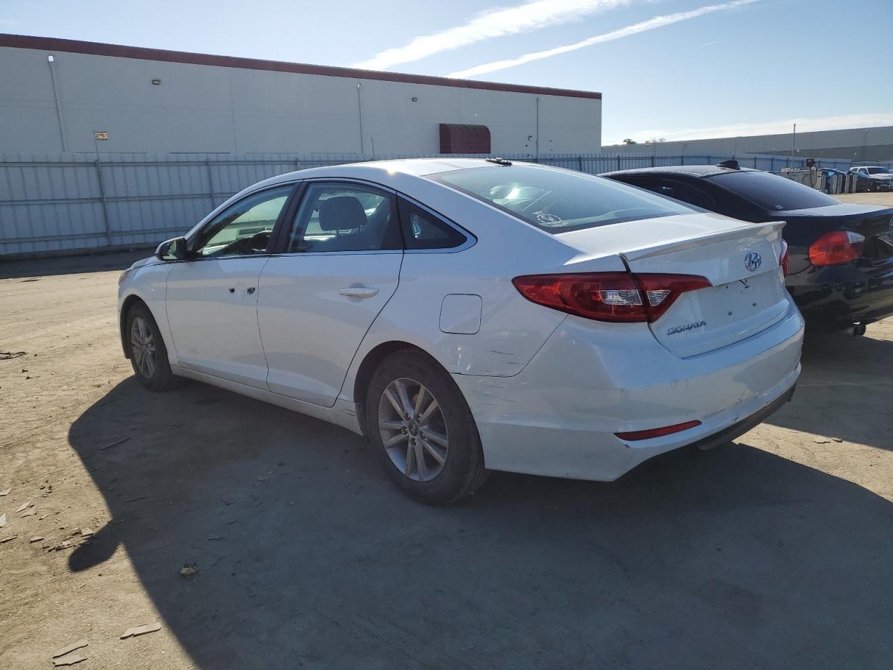 Image 2 of 2016 HYUNDAI SONATA SE 2016 with VIN 5NPE24AF1GH393692