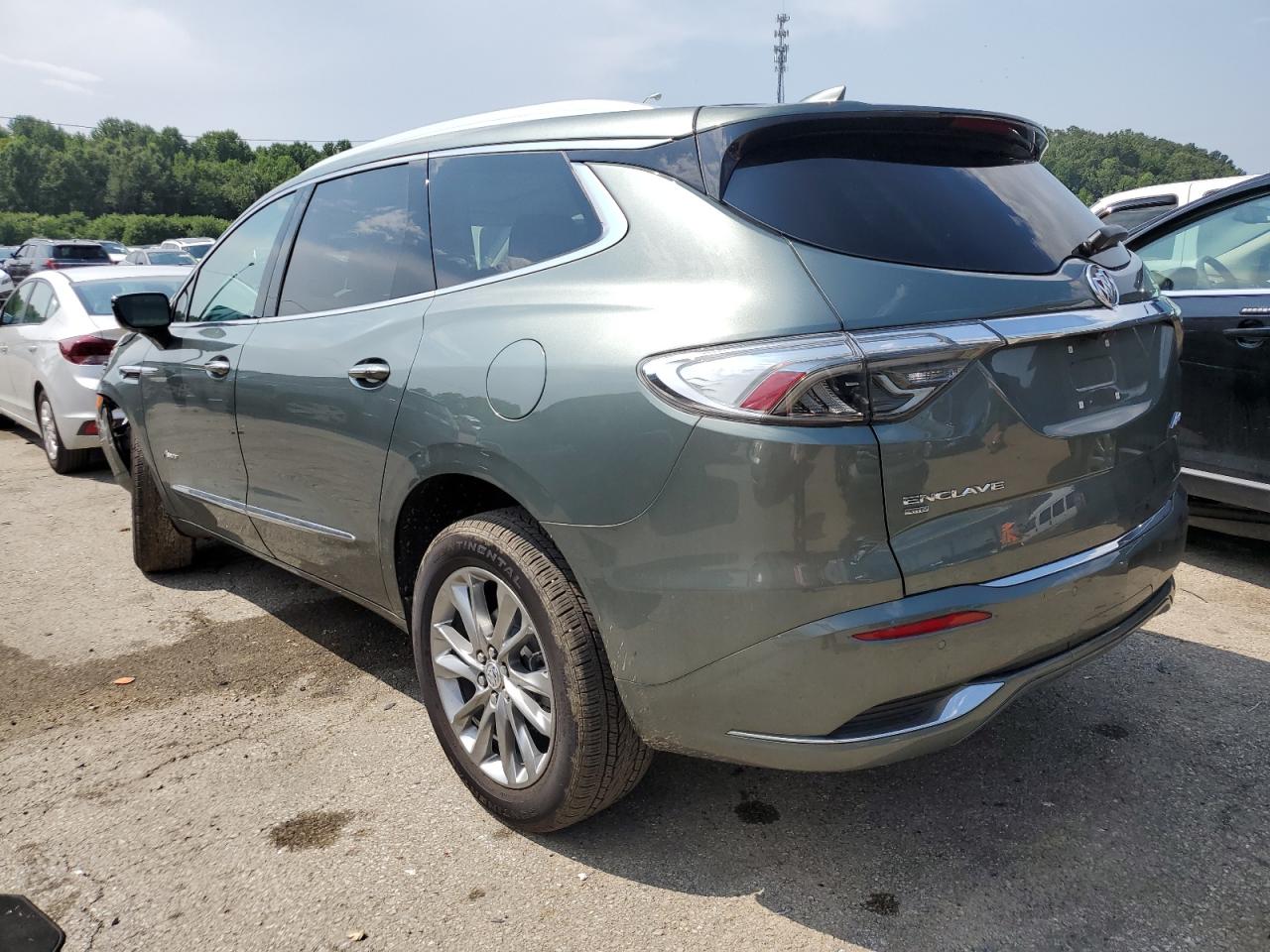 Obraz 2 z 2023 BUICK ENCLAVE AVENIR 2023 z VIN 5GAEVCKW2PJ218103