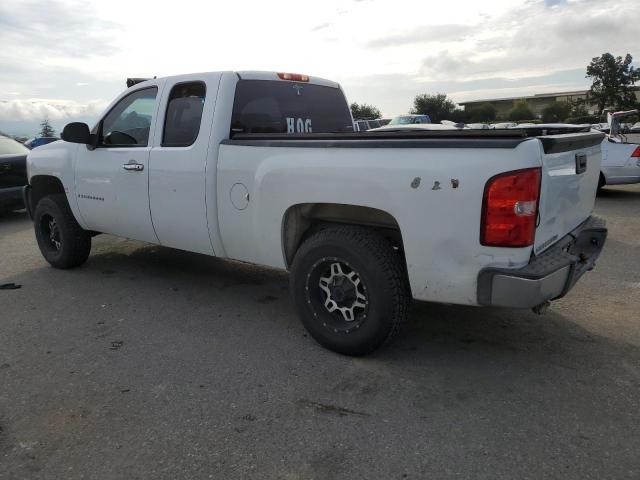 Image 2 of 2007 CHEVROLET SILVERADO C1500 2007 with VIN 2GCEC19CX71675711