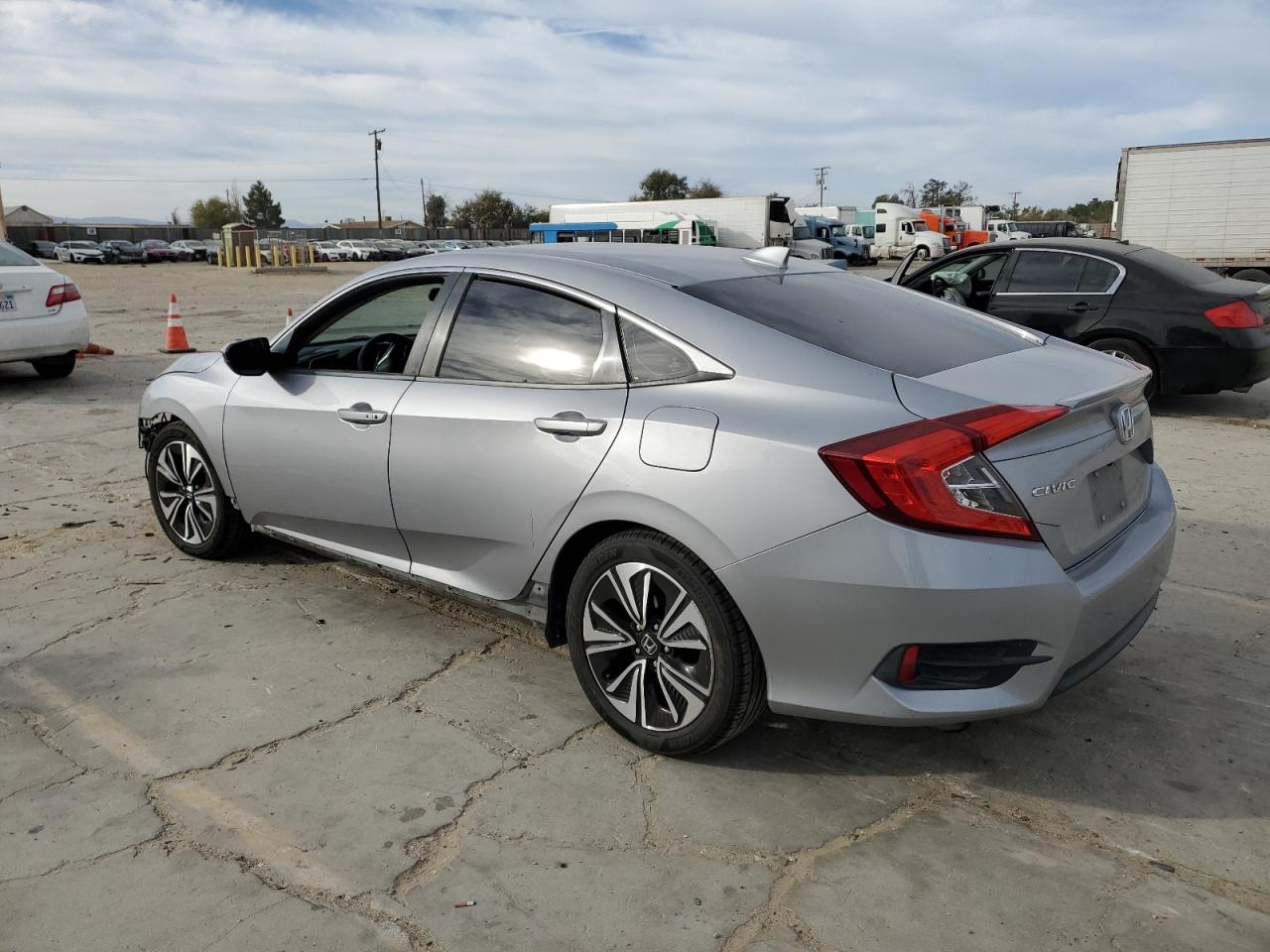 Image 2 of 2016 HONDA CIVIC EX 2016 with VIN 2HGFC1F37GH634762
