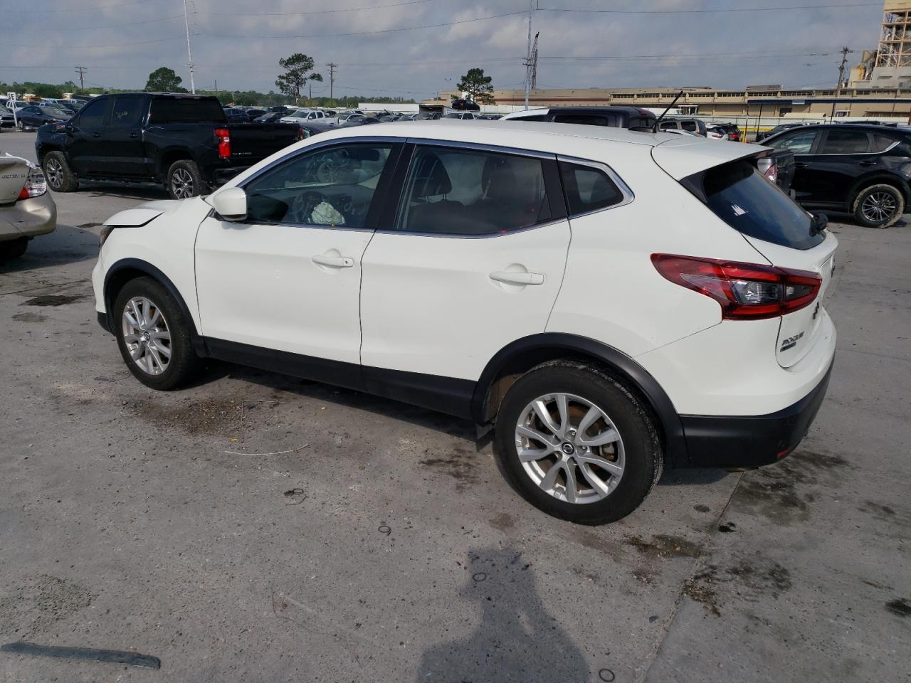 Image 2 of 2021 NISSAN ROGUE SPORT S 2021 with VIN JN1BJ1AV2MW314177