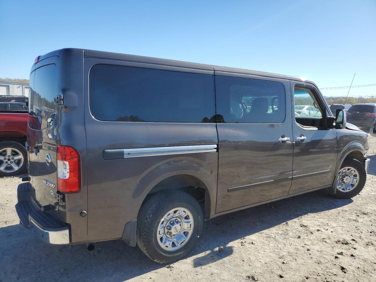 Изображение 3 2018 NISSAN NV 3500 S 2018 с VIN 5BZAF0AA9JN852488