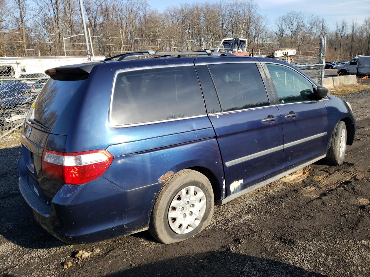 Image 3 of 2005 HONDA ODYSSEY LX 2005 with VIN 5FNRL38215B083114