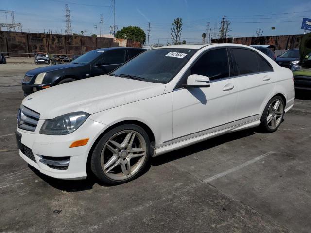 Obraz 1 z 2013 MERCEDES-BENZ C 250 2013 z VIN WDDGF4HB1DR293490