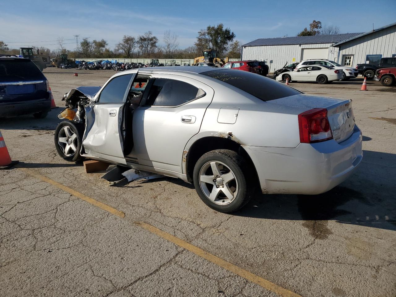 Изображение 2 2009 DODGE CHARGER SXT 2009 с VIN 2B3KA33V79H595177