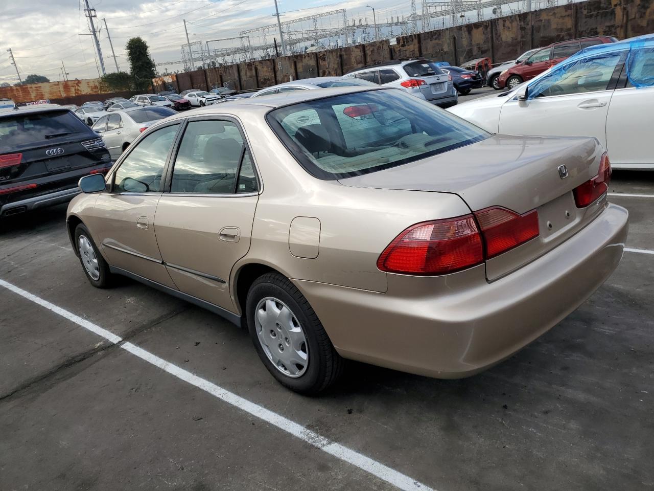 Изображение 2 2000 HONDA ACCORD LX 2000 с VIN JHMCG5645YC013481