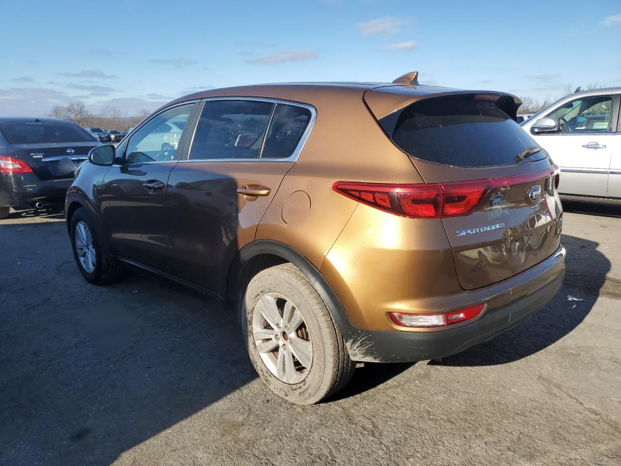 Image 2 of 2017 KIA SPORTAGE LX 2017 with VIN KNDPM3AC4H7299914