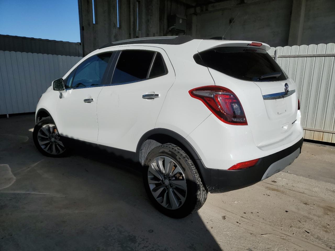 Изображение 2 2020 BUICK ENCORE PREFERRED 2020 с VIN KL4CJASBXLB015431