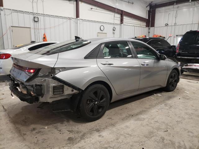 Obraz 3 z 2023 HYUNDAI ELANTRA SEL 2023 z VIN 5NPLM4AG8PH102079