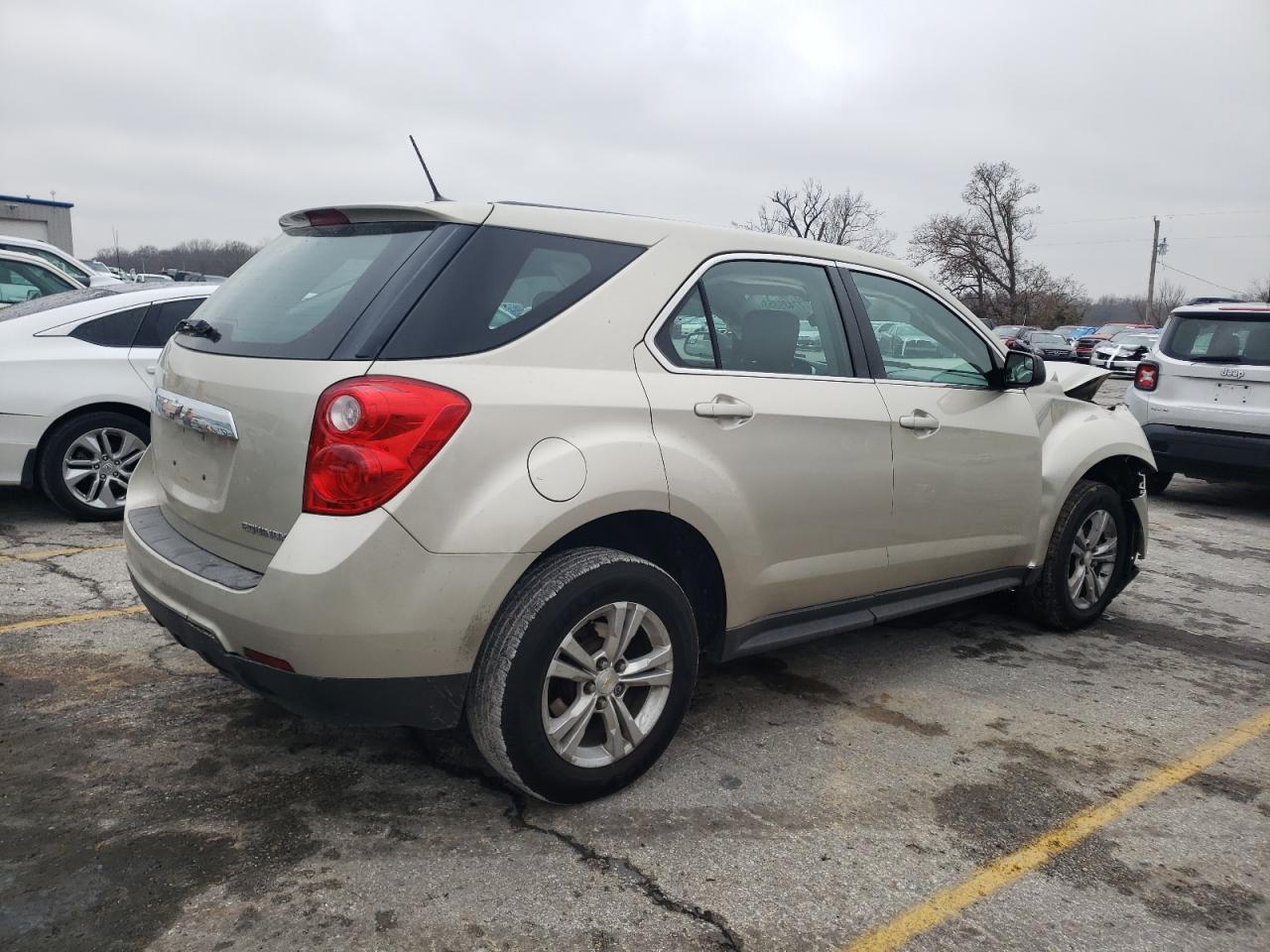 Image 3 of 2014 CHEVROLET EQUINOX LS 2014 with VIN 1GNALAEK7EZ109139