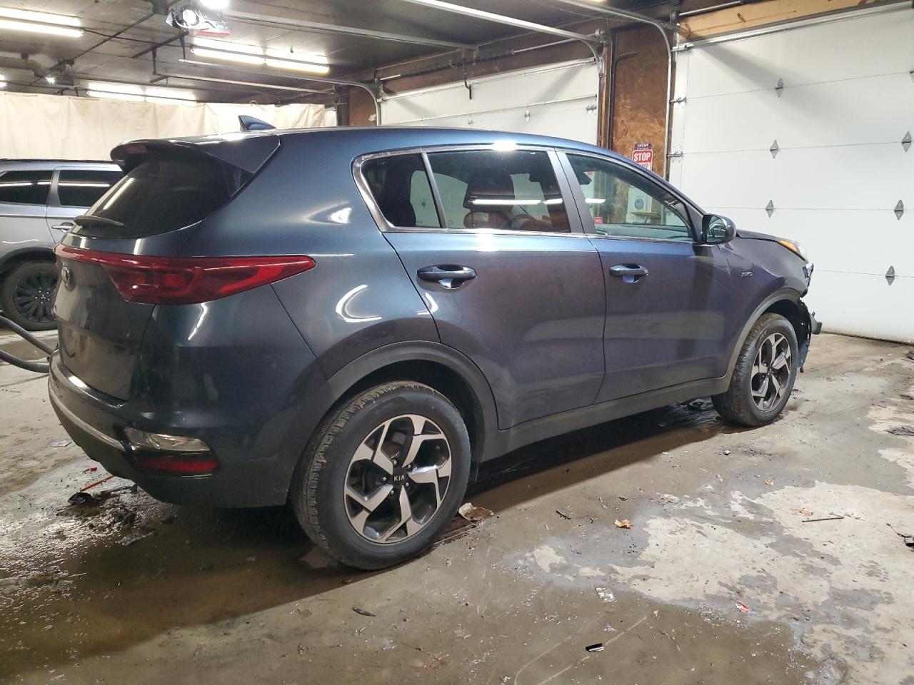 Изображение 3 2021 KIA SPORTAGE LX 2021 с VIN KNDPMCAC8M7919383