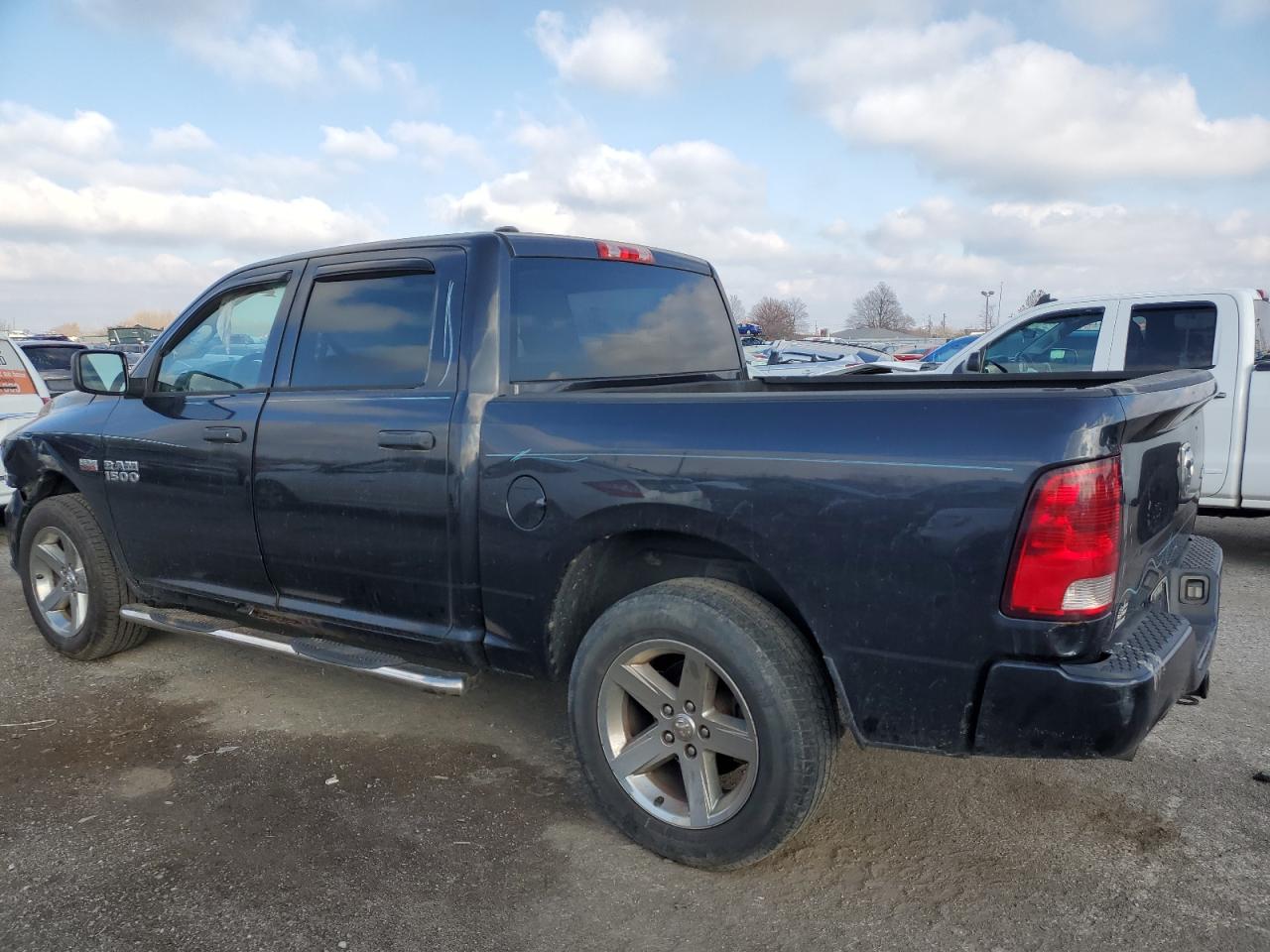 Image 2 of 2013 RAM 1500 ST 2013 with VIN 1C6RR7KT2DS683012