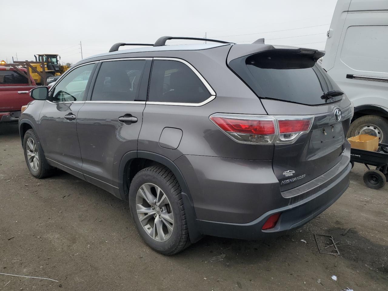 Obraz 2 z 2015 TOYOTA HIGHLANDER XLE 2015 z VIN 5TDJKRFH4FS123564