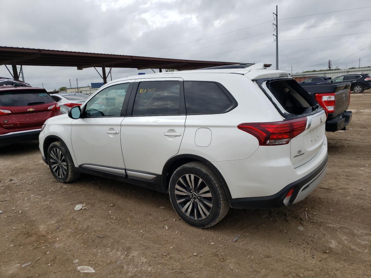 Image 2 of 2020 MITSUBISHI OUTLANDER ES 2020 with VIN JA4AD2A39LZ006614