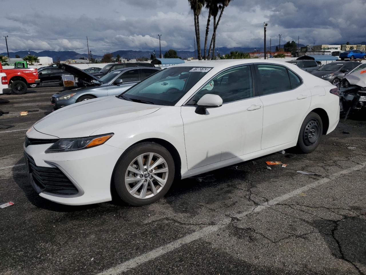 Изображение 1 2023 TOYOTA CAMRY LE 2023 с VIN 4T1C11AK6PU103583