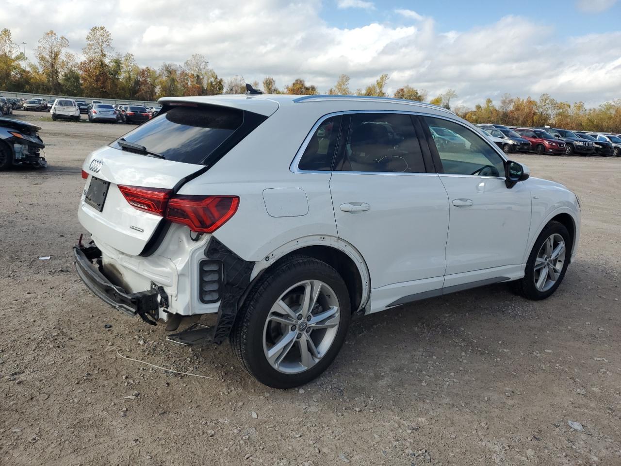 Obraz 3 z 2019 AUDI Q3 PREMIUM PLUS S-LINE 2019 z VIN WA1EECF30K1064475