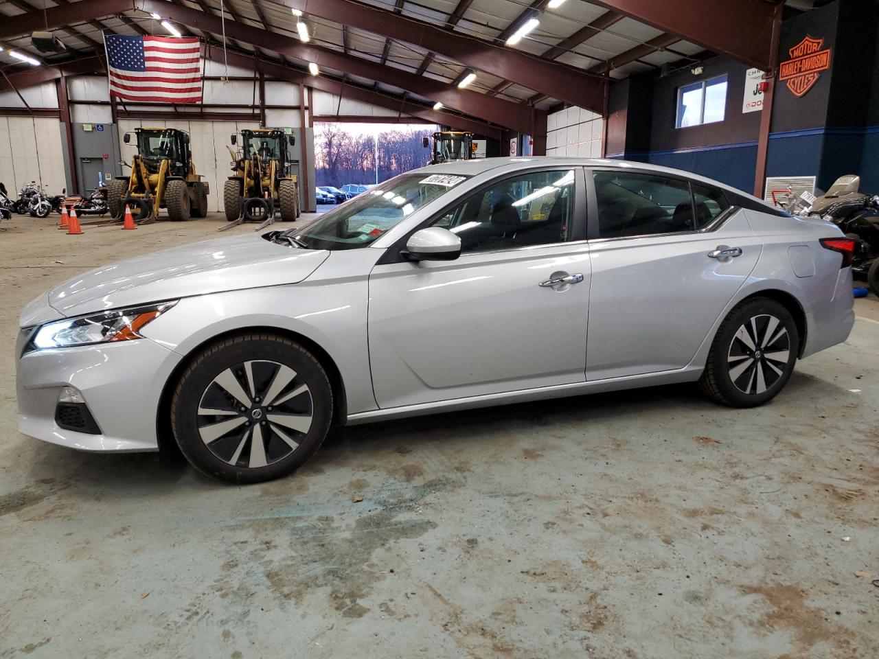Image 1 of 2021 NISSAN ALTIMA SV 2021 with VIN 1N4BL4DV1MN417140