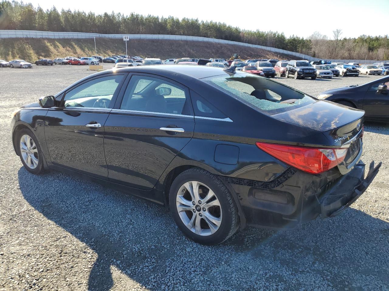 Image 2 of 2011 HYUNDAI SONATA SE 2011 with VIN 5NPEC4AC8BH174904