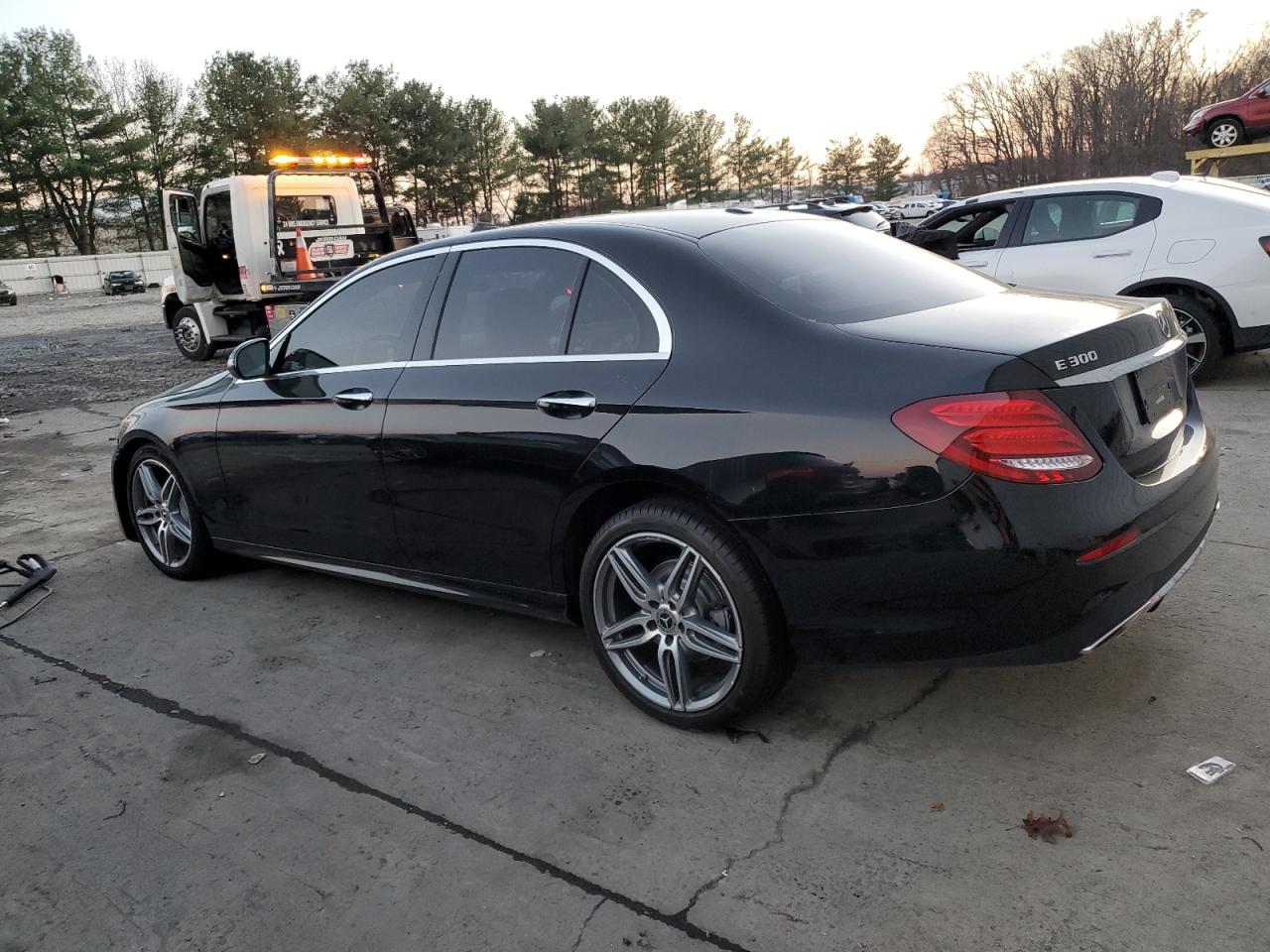 Изображение 2 2019 MERCEDES-BENZ E 300 4MATIC 2019 с VIN WDDZF4KB1KA553660