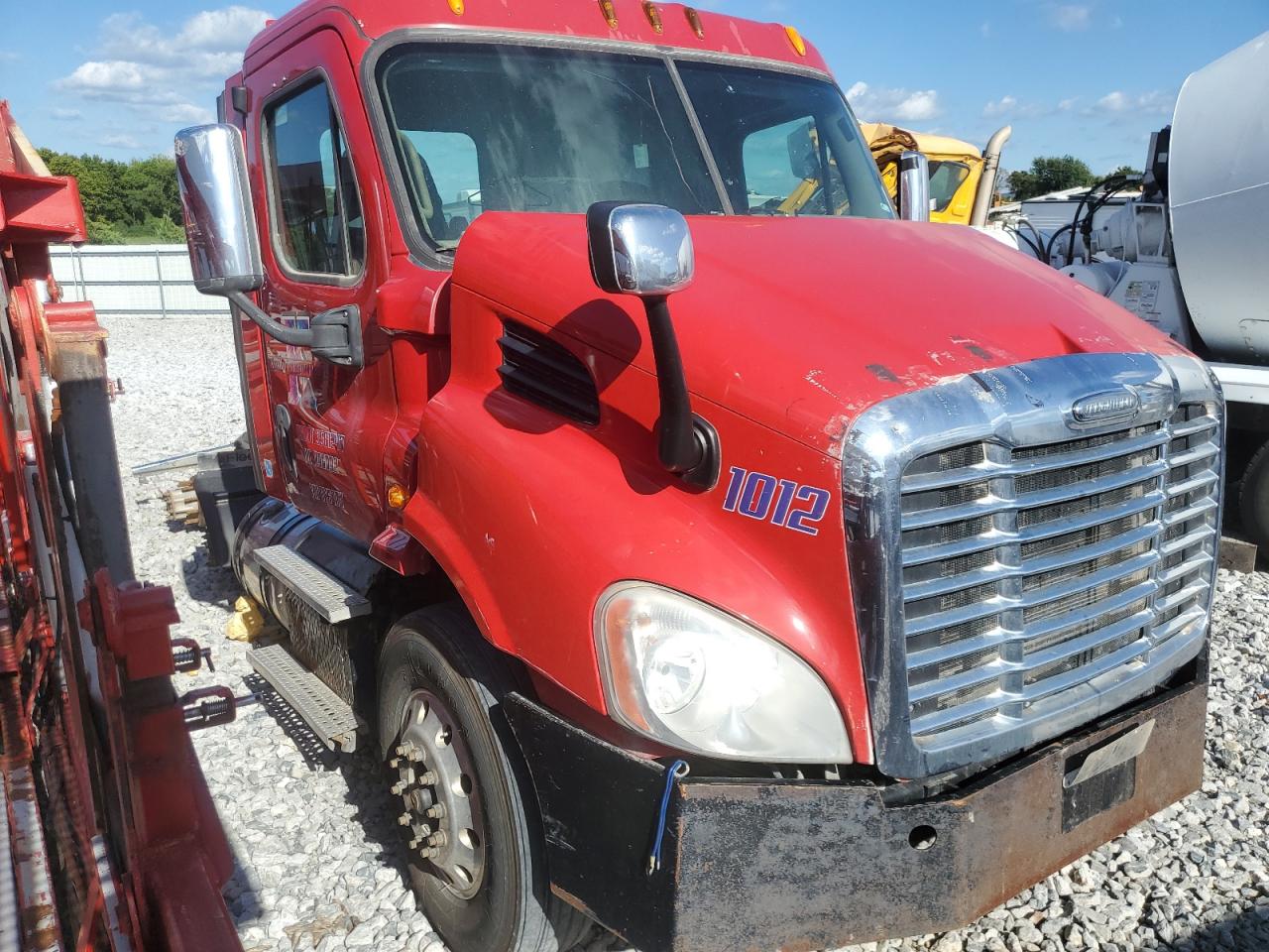 2014 FREIGHTLINER CASCADIA 113  2014 image