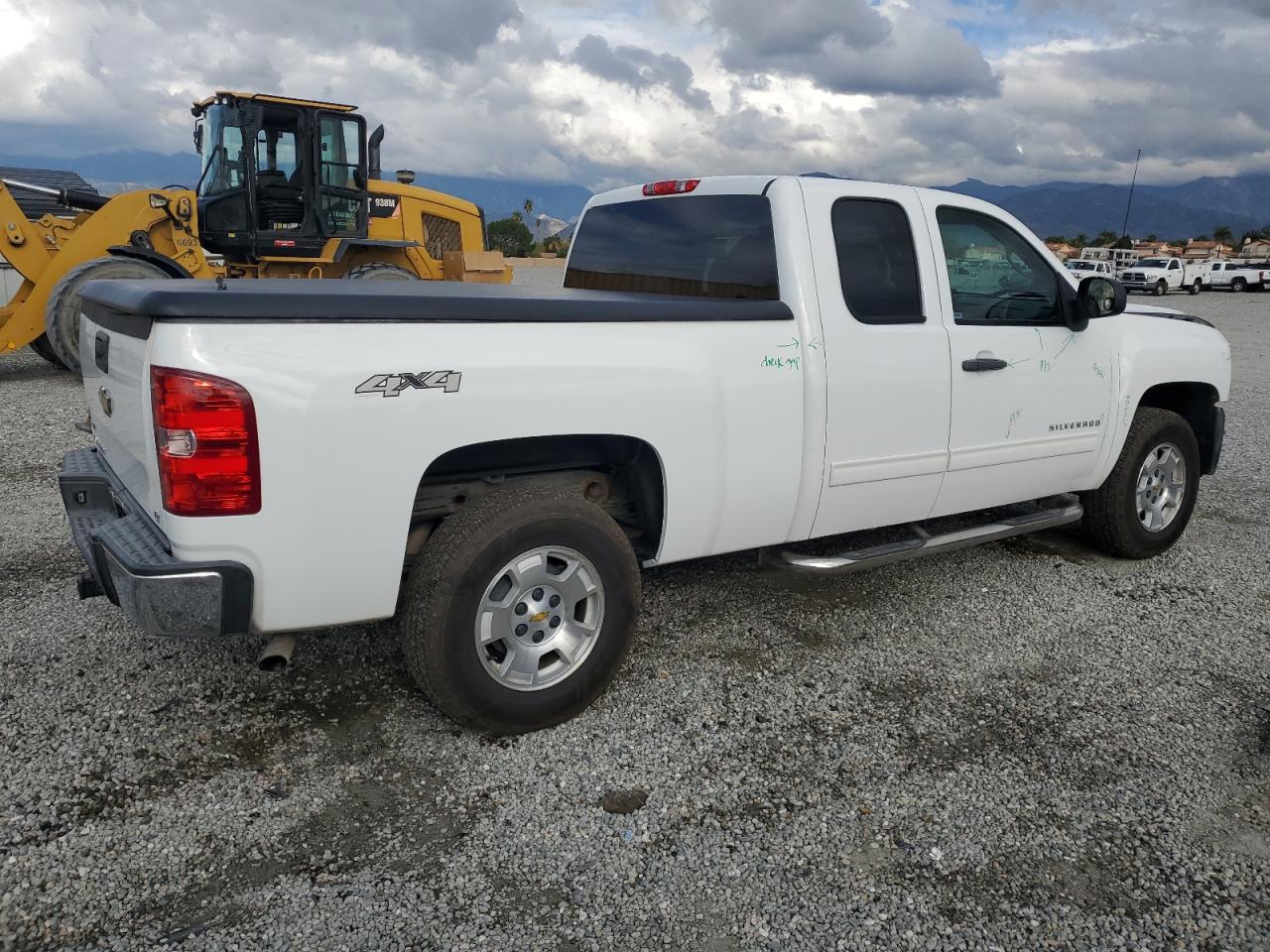 Obraz 3 z 2011 CHEVROLET SILVERADO K1500 LT 2011 z VIN 1GCRKSE37BZ323122