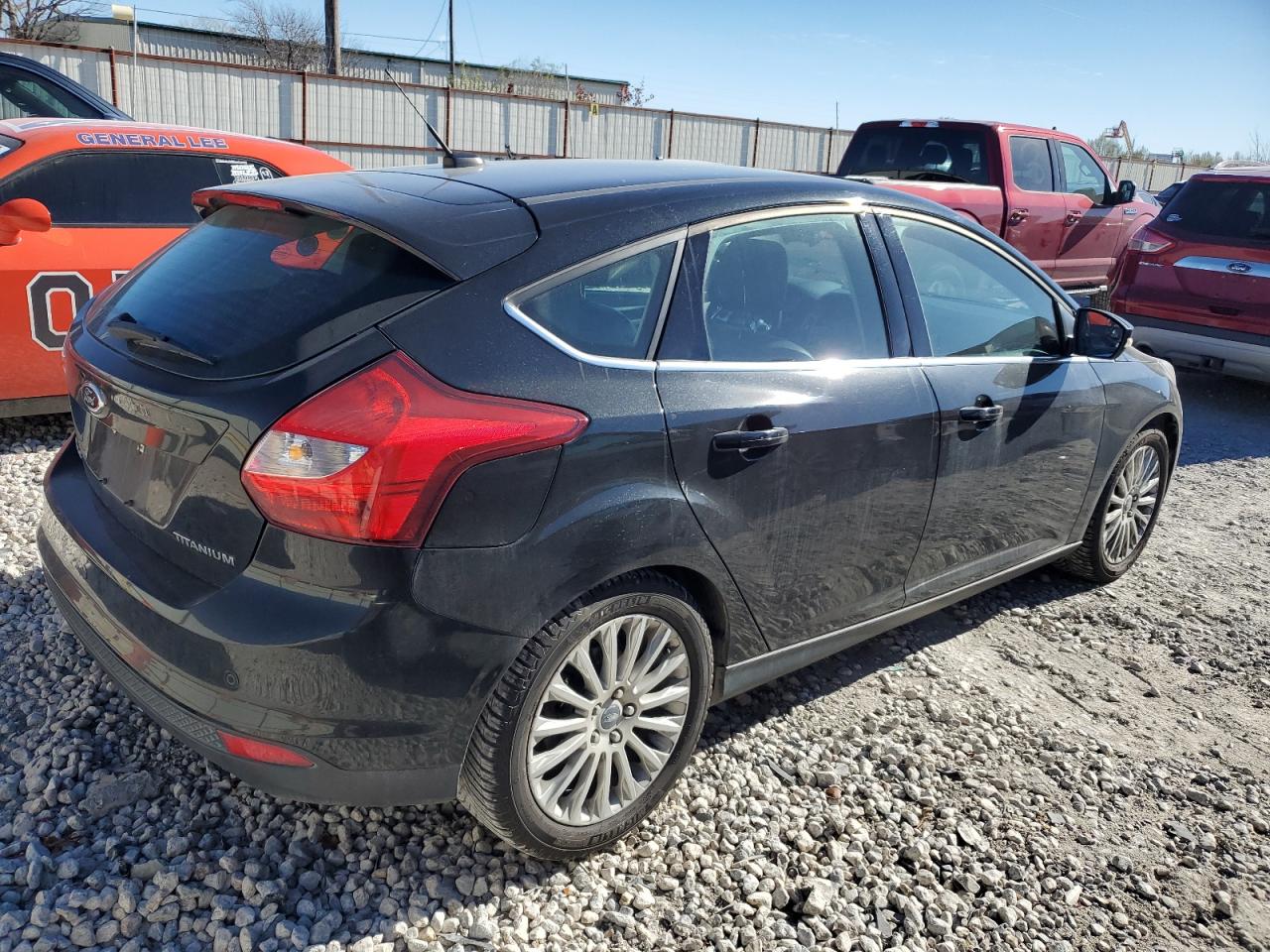 Obraz 3 z 2012 FORD FOCUS TITANIUM 2012 z VIN 1FAHP3N22CL385371