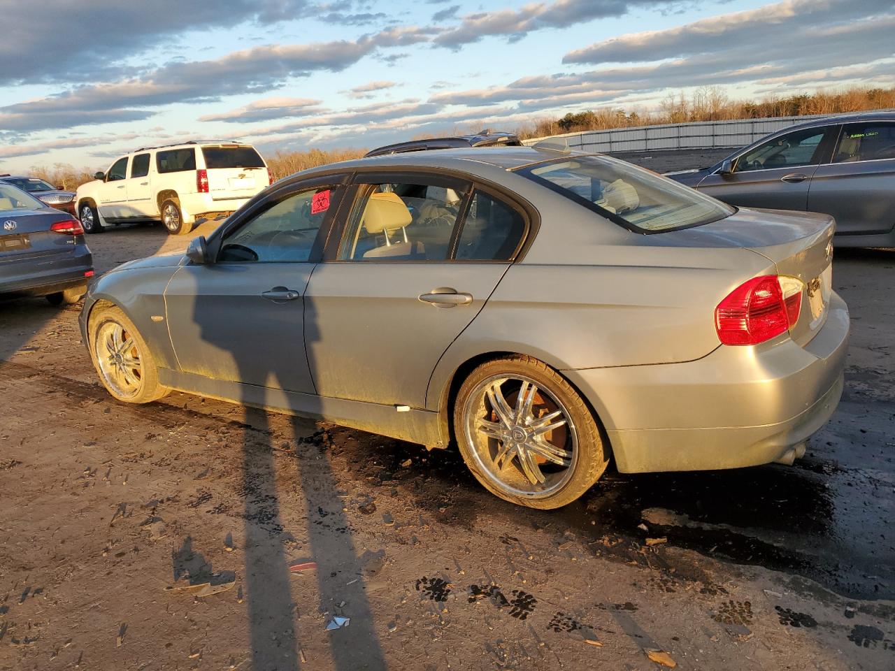 Изображение 2 2006 BMW 325 I 2006 с VIN WBAVB13596KX48950