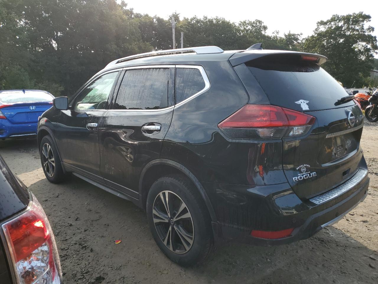 Image 2 of 2019 NISSAN ROGUE S 2019 with VIN JN8AT2MV2KW400658