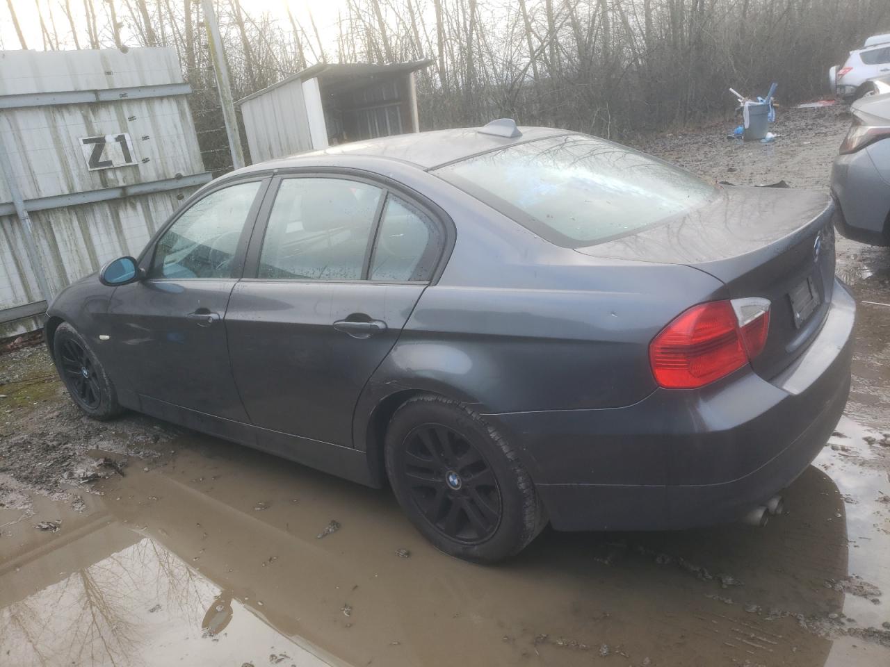 Obraz 2 z 2007 BMW 328 I 2007 z VIN WBAVA33567KX73661