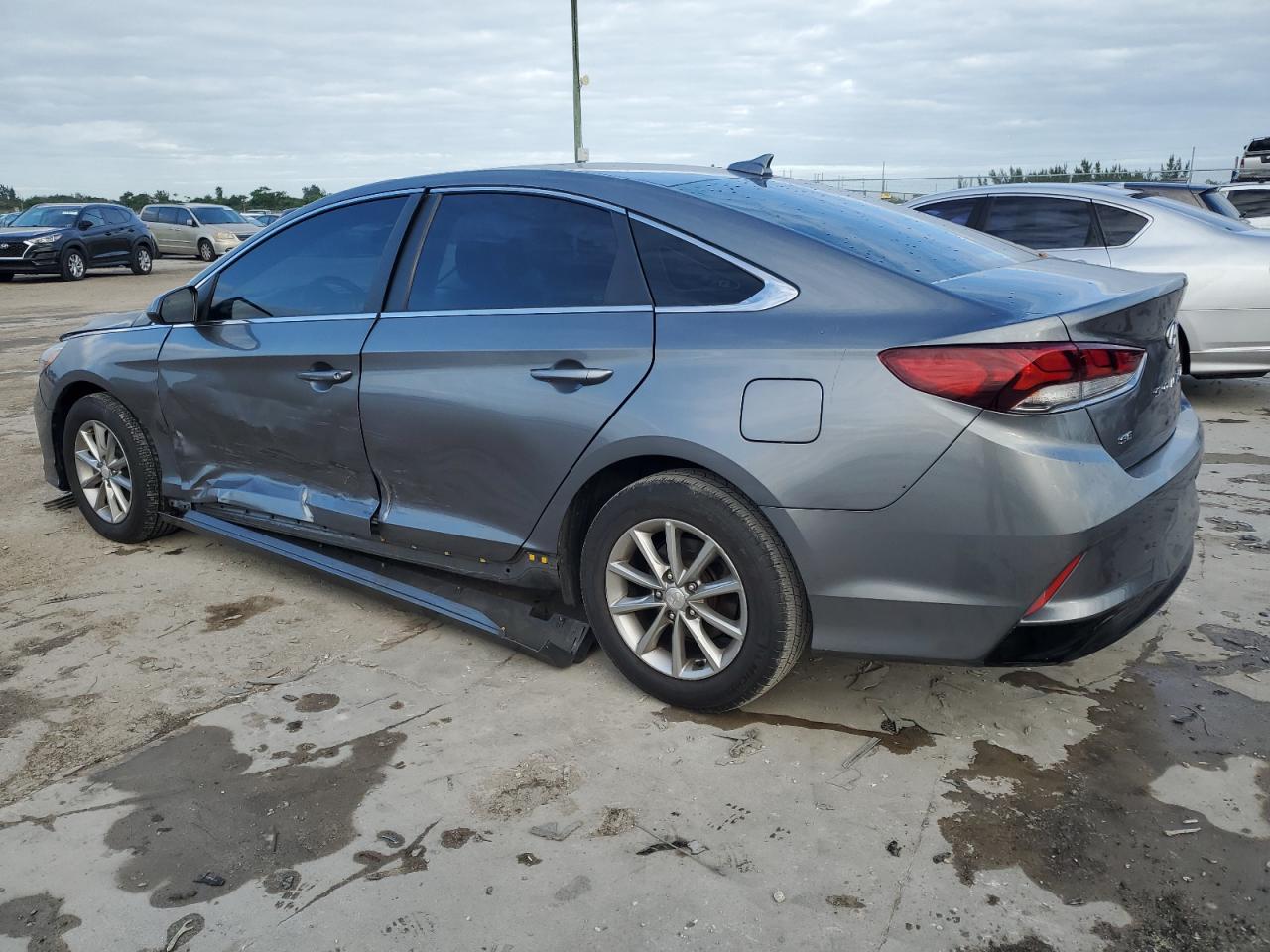 Image 2 of 2018 HYUNDAI SONATA SE 2018 with VIN 5NPE24AF2JH707969