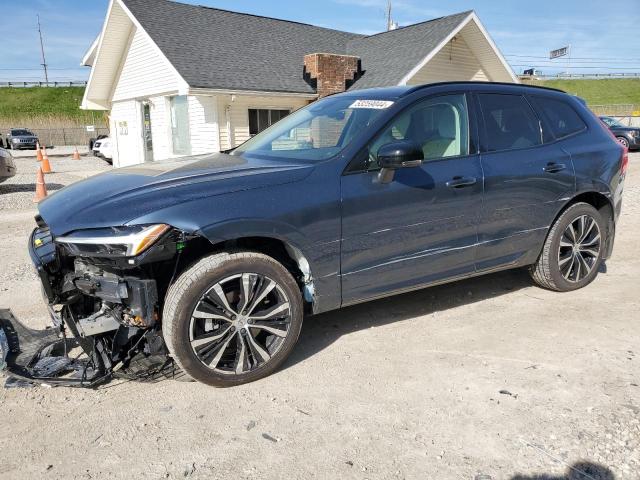 Obraz 1 z 2023 VOLVO XC60 PLUS 2023 z VIN YV4L12RWXP1199119