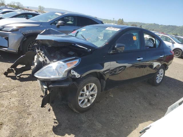 Obraz 1 z 2018 NISSAN VERSA S 2018 z VIN 3N1CN7AP8JL877622