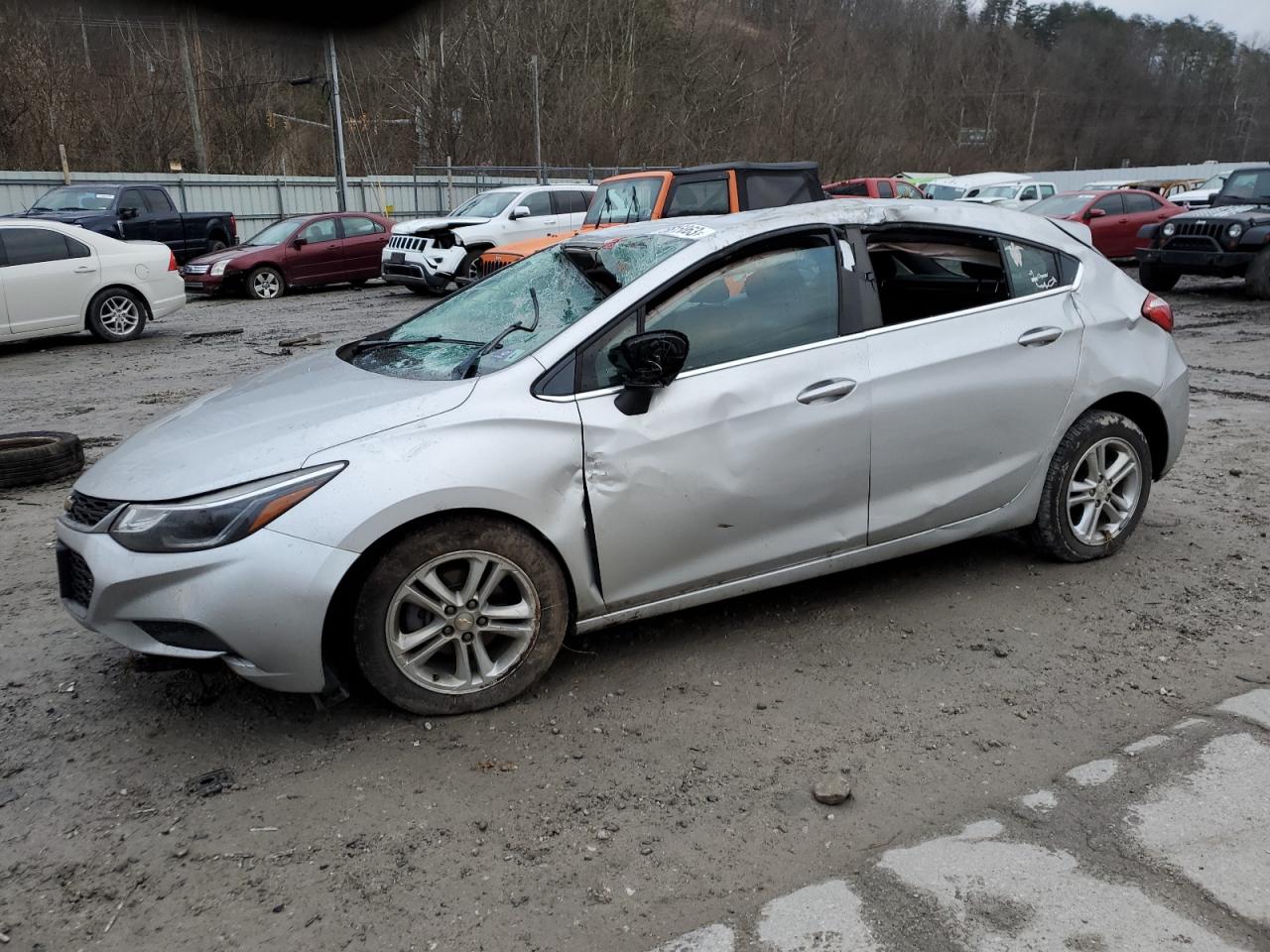 Obraz 1 z 2018 CHEVROLET CRUZE LT 2018 z VIN 3G1BE6SMXJS627062