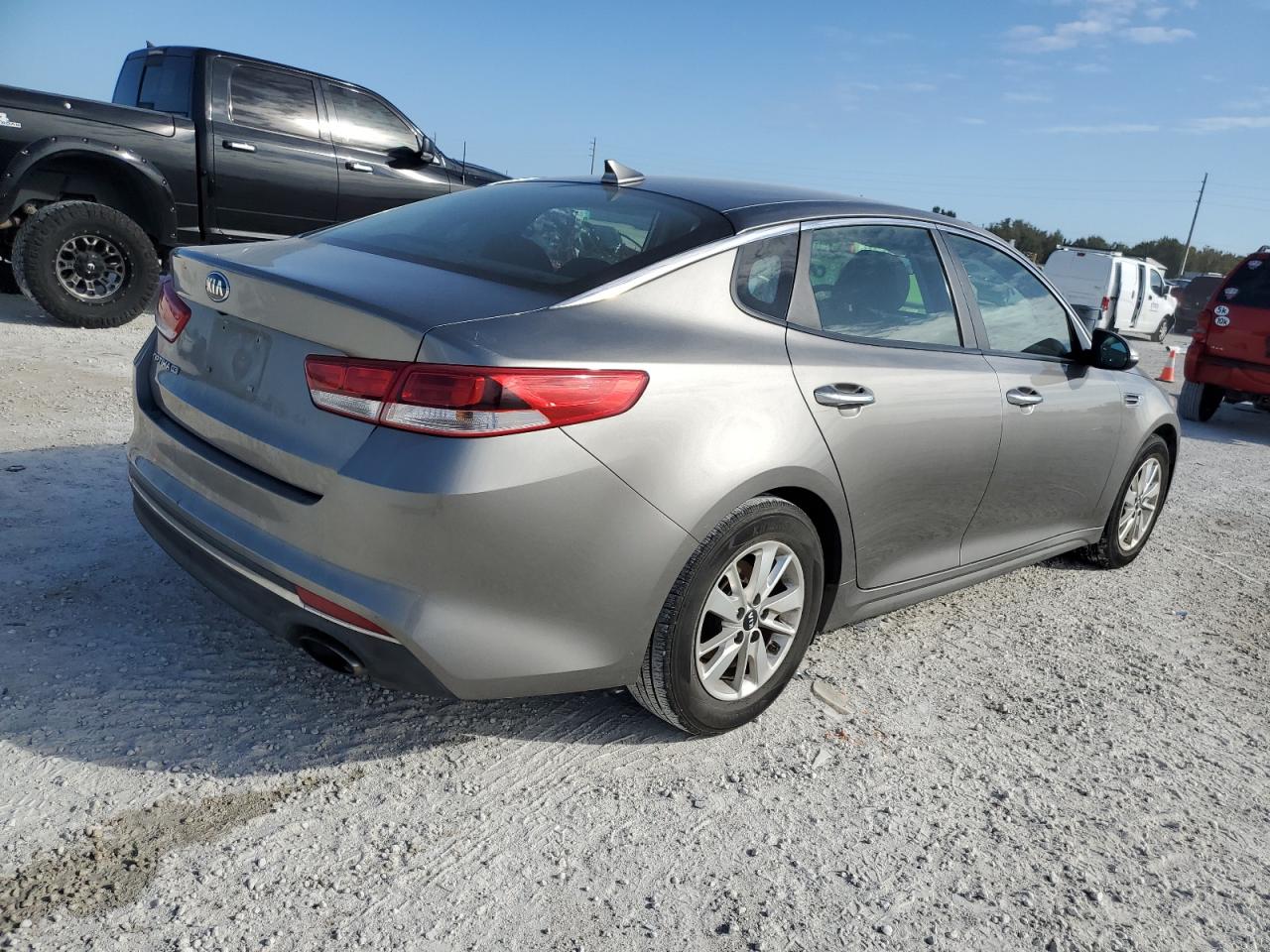 Image 3 of 2016 KIA OPTIMA LX 2016 with VIN 5XXGT4L3XGG033177
