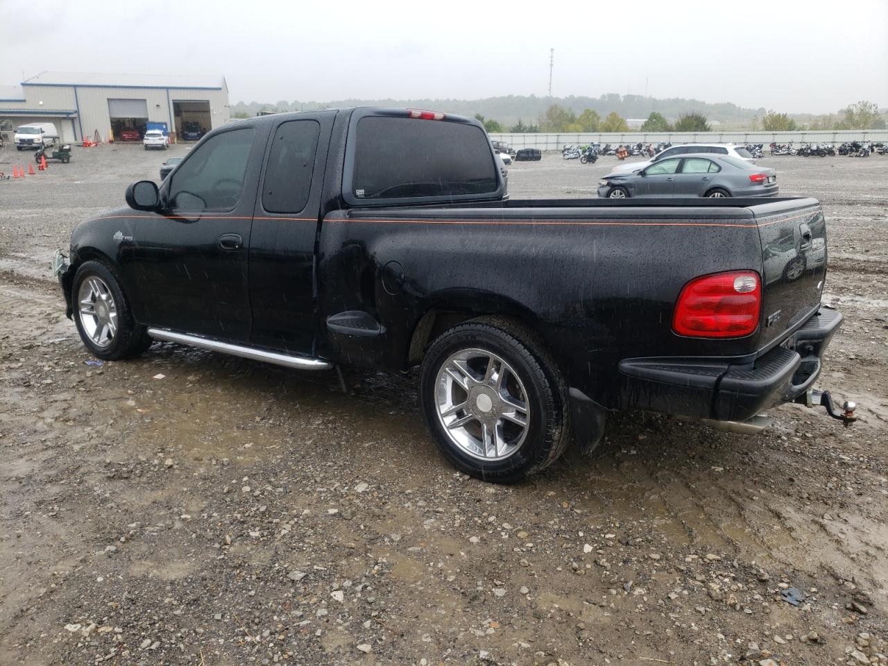 Image 2 of 2000 FORD F150  2000 with VIN 2FTRX07L7YCB06498